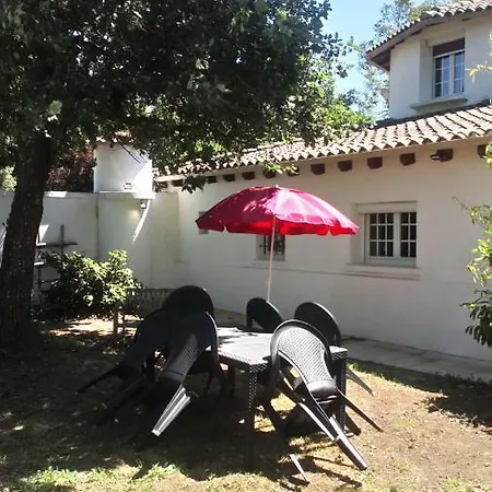 Le Clos Du Vignaud 2*